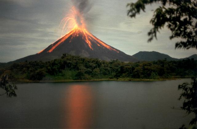 CENTROAMERICA VOLCAN centroamerica volcan: